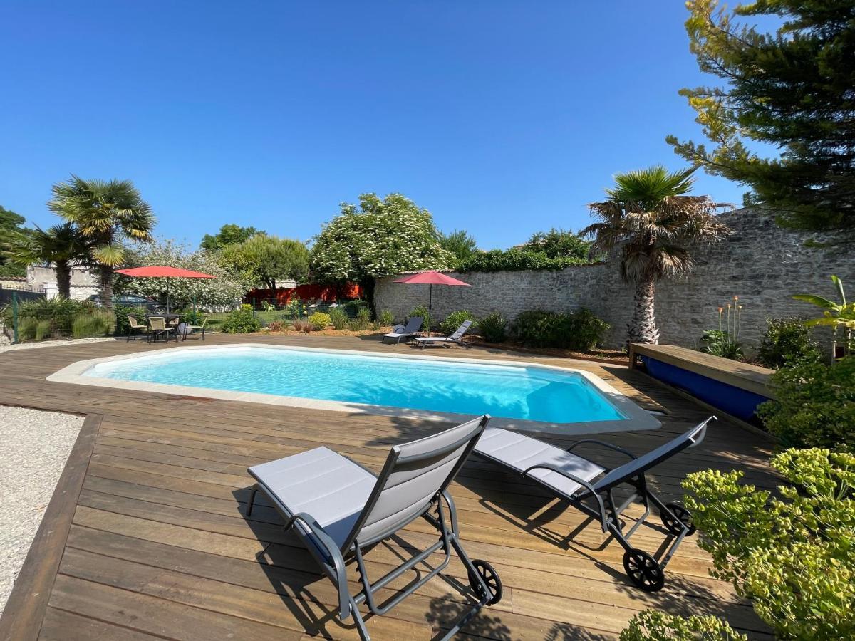 Le Clos Des Grandes Rivieres Sainte-Soulle Luaran gambar