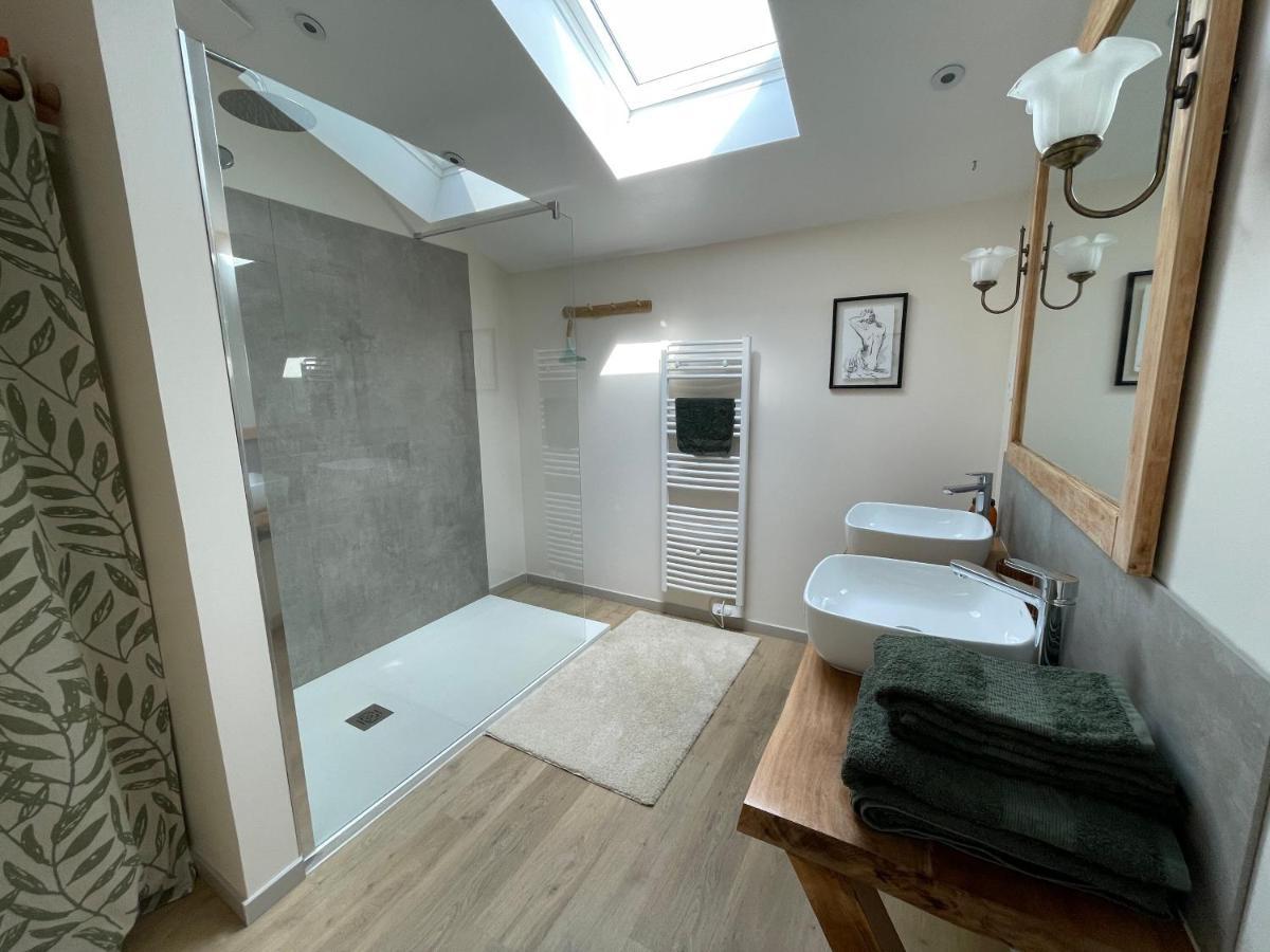 Le Clos Des Grandes Rivieres Sainte-Soulle Luaran gambar