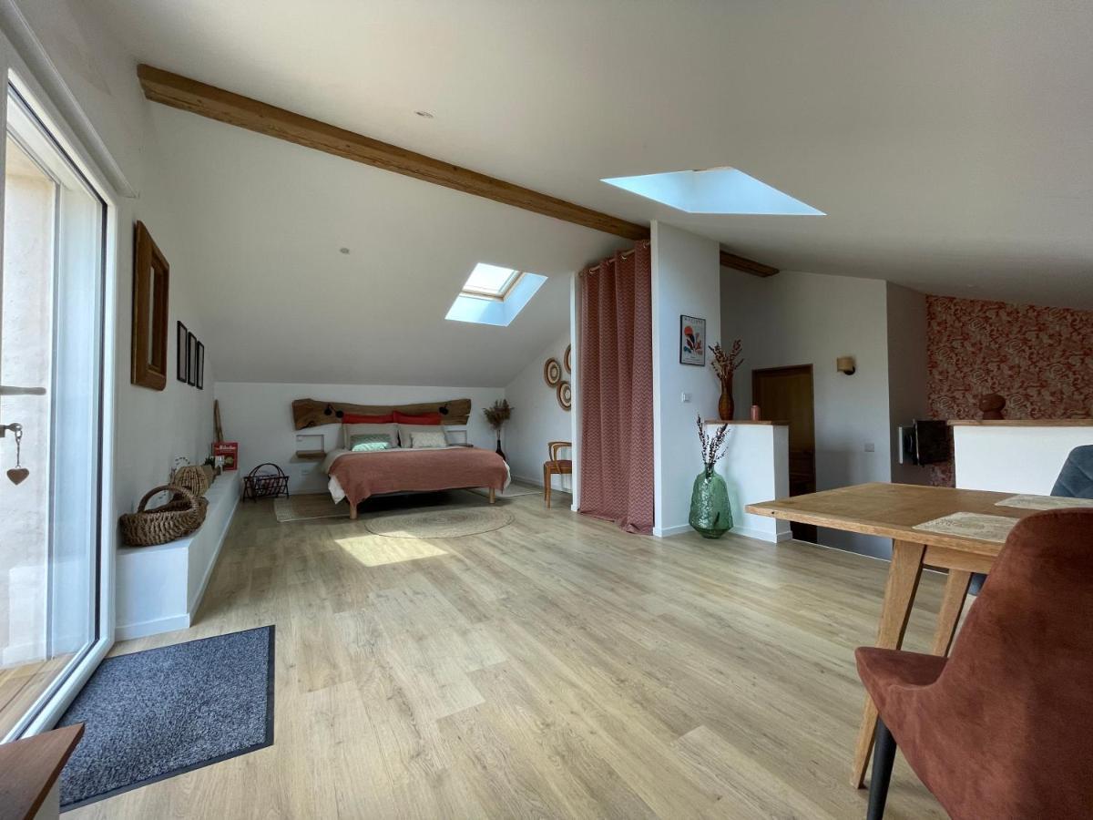 Le Clos Des Grandes Rivieres Sainte-Soulle Luaran gambar